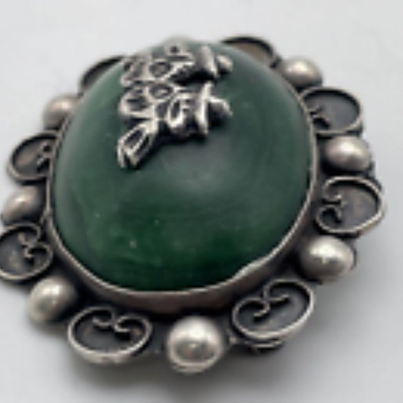 Sterling Silver Plated Round Green Stone Double Sombrero Men's Jewelry Piece - Picture 3 of 6